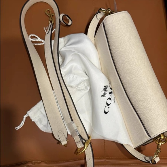 Coach White crossbody bag - Picture 2 of 6